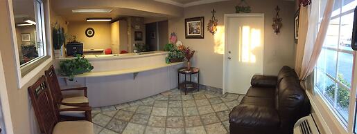 Hilltop Inn & Suites