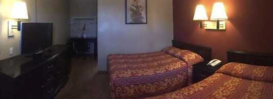 Hilltop Inn & Suites