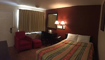 Hilltop Inn & Suites