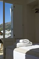 Smaragdi Hotel