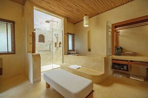 High Season Pool Villa & Spa