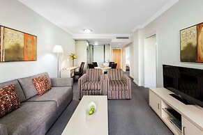 Oaks Brisbane Mews Suites