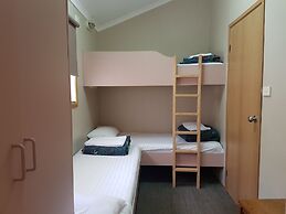 Canberra Carotel Motel