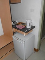 Elixir Hotel and Serviced Apartments