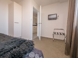 Bellano Motel Suites