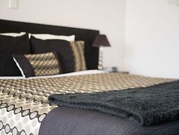 Bellano Motel Suites