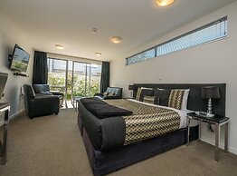 Bellano Motel Suites