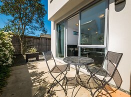 Bellano Motel Suites