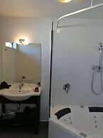 Bellano Motel Suites