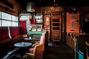 Cambie Downtown Hostel