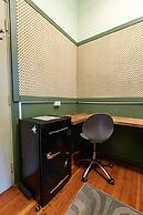 Cambie Downtown Hostel