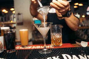 Cambie Downtown Hostel