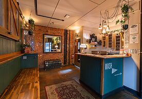 Cambie Downtown Hostel