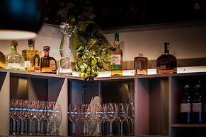 Cambie Downtown Hostel