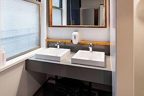 Cambie Hostel Gastown