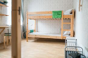 Downtown Forest Hostel & Camping