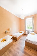 Downtown Forest Hostel & Camping