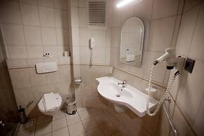 Fatih Hotel Kleopatra