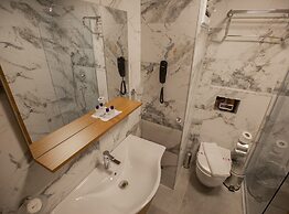 Fatih Hotel Kleopatra