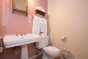 Biltmore Suites Hotel