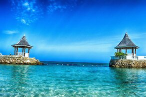 SeaGarden Beach Resort - All Inclusive