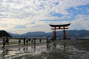 Miyajima Seaside Hotel