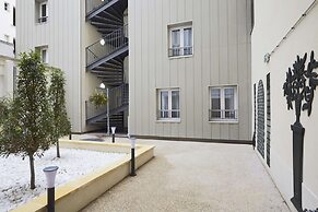 Kyriad Paris 18 - Porte de Clignancourt - Montmartre