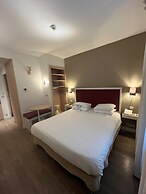 Kyriad Paris 18 - Porte de Clignancourt - Montmartre