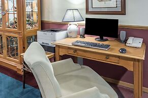 Baymont by Wyndham Mequon Milwaukee Area