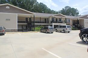 High Falls Inn and Suites