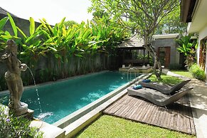 Swiss-Belvillas Umalas