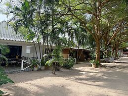 Sabaii Bay Resort