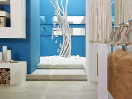 Artemis Seaside Resort