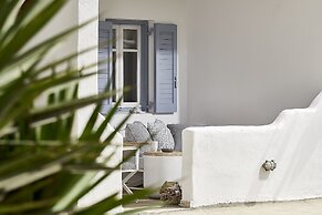 Artemis Seaside Resort