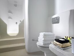 Artemis Seaside Resort