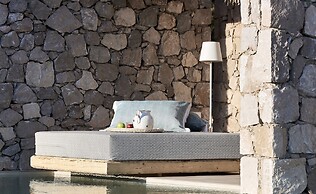 Artemis Seaside Resort