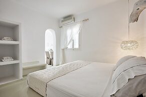 Artemis Seaside Resort