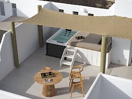 Artemis Seaside Resort