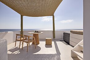 Artemis Seaside Resort