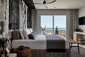 Artemis Seaside Resort