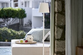 Artemis Seaside Resort