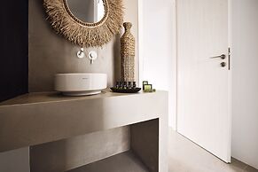 Artemis Seaside Resort