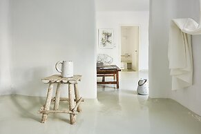 Artemis Seaside Resort