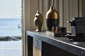 Artemis Seaside Resort