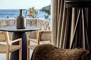 Artemis Seaside Resort