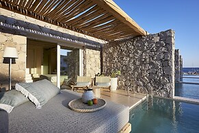 Artemis Seaside Resort