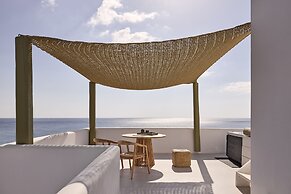 Artemis Seaside Resort