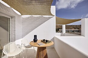 Artemis Seaside Resort