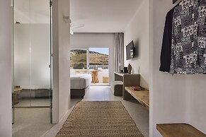 Artemis Seaside Resort