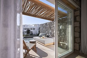 Artemis Seaside Resort